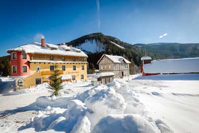 Herrlicher Wintertag rund um den Freinerhof - viel Schnee und blauer Himmerl, Herz was willst du mehr im Winterurlaub!